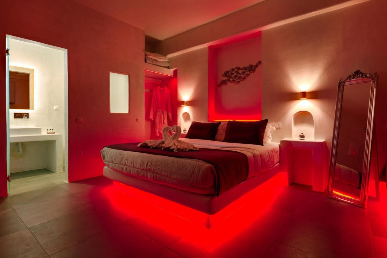 The Muses Of Santorini Private Jacuzzi Suites Vothon Bagian luar foto