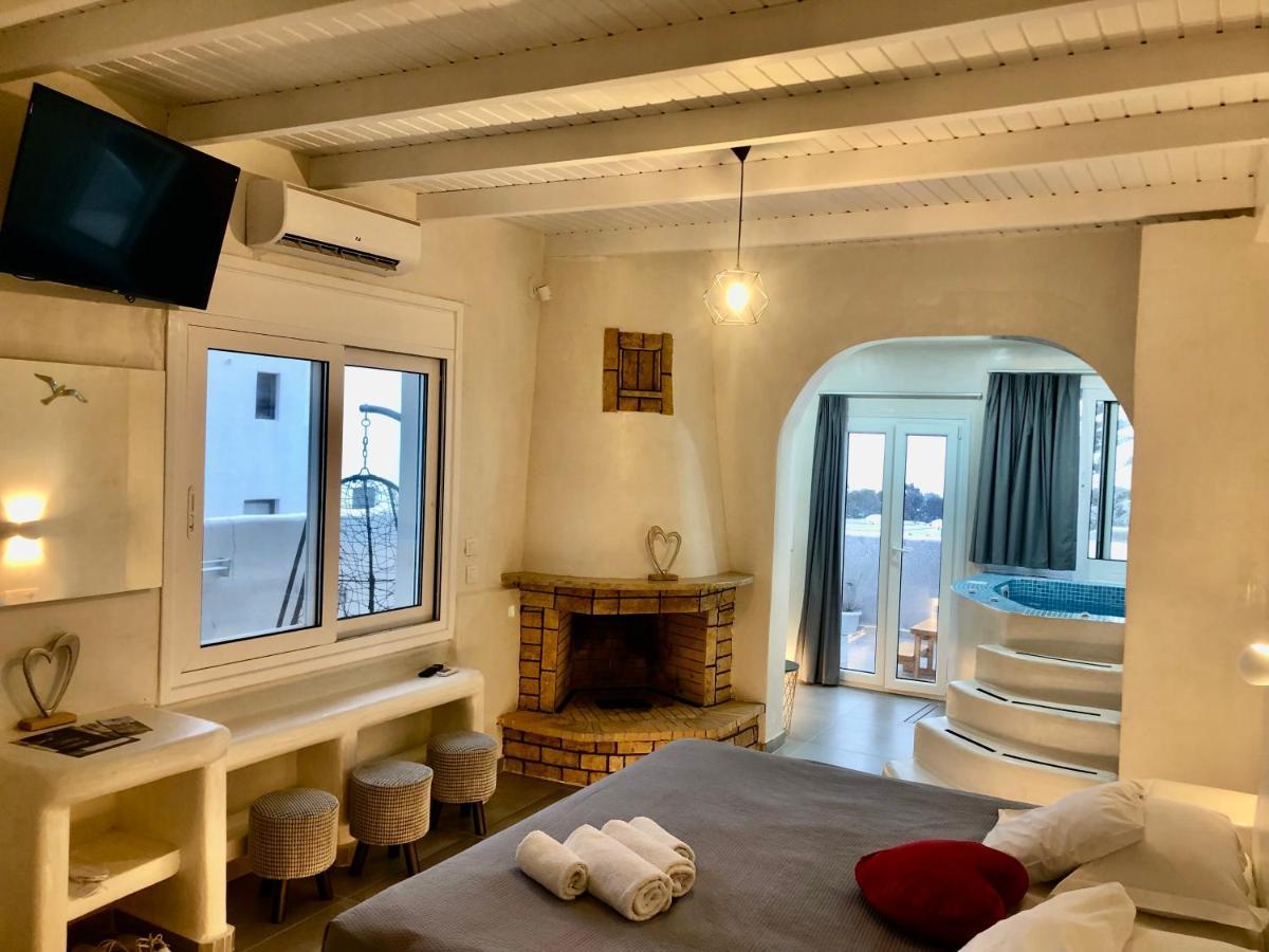 The Muses Of Santorini Private Jacuzzi Suites Vothon Bagian luar foto