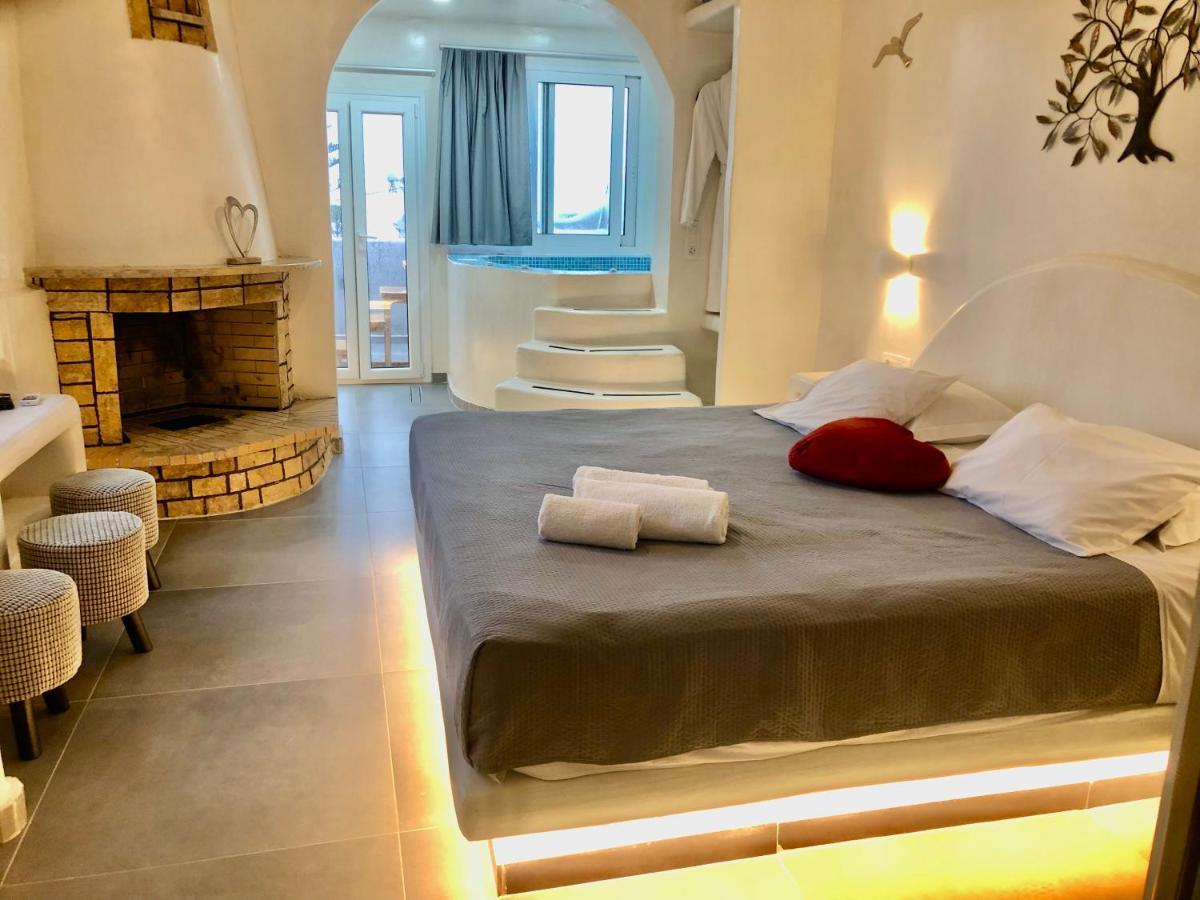 The Muses Of Santorini Private Jacuzzi Suites Vothon Bagian luar foto