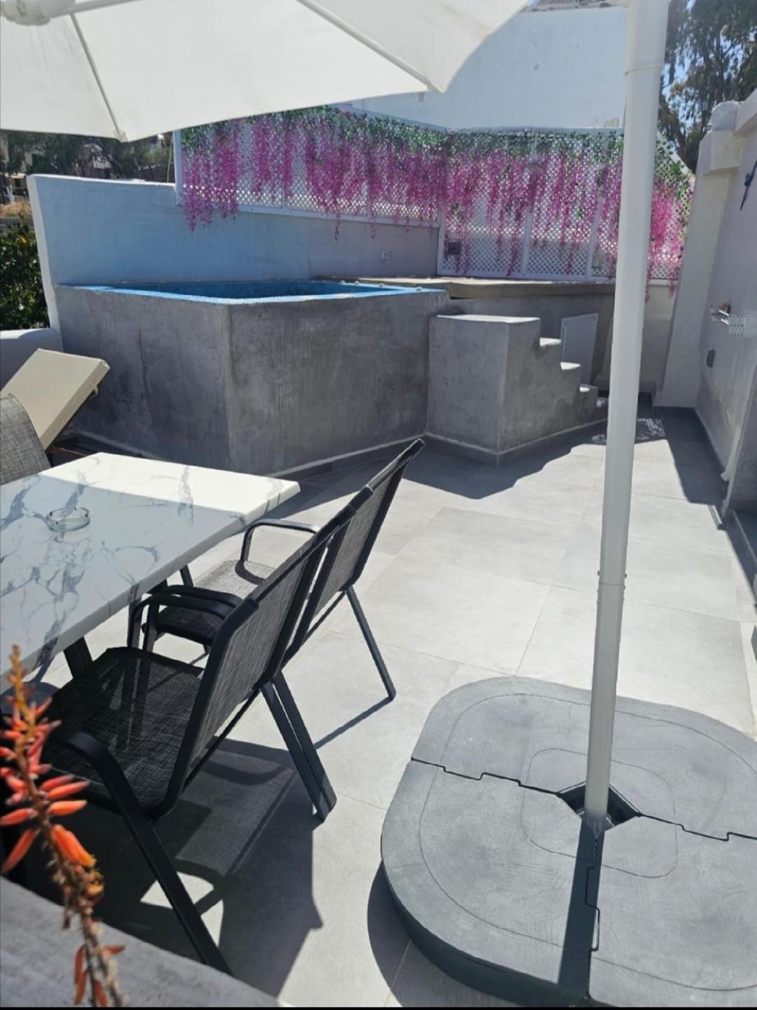 The Muses Of Santorini Private Jacuzzi Suites Vothon Ruang foto